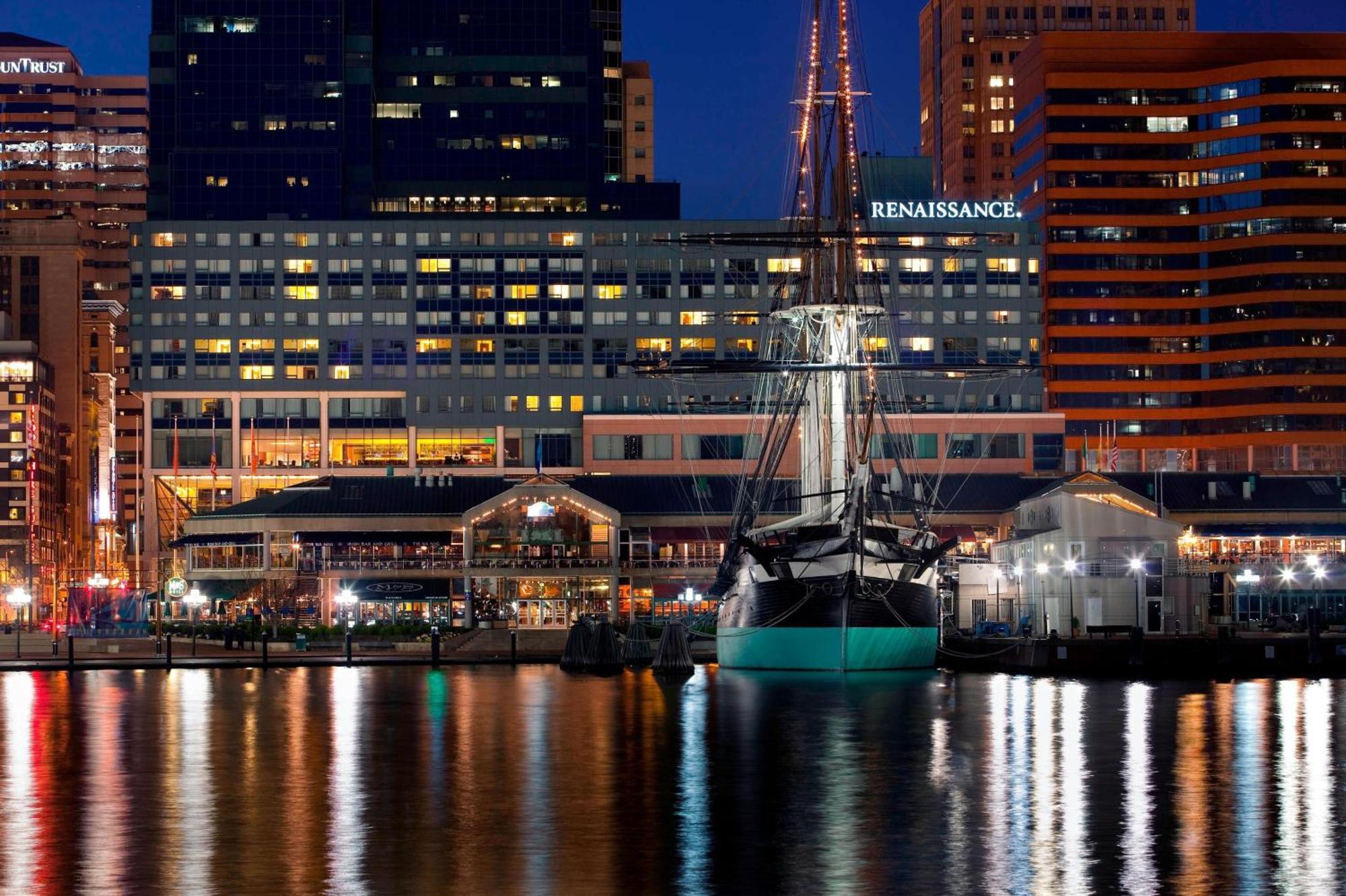 Hotel Renaissance Harborplace 4*